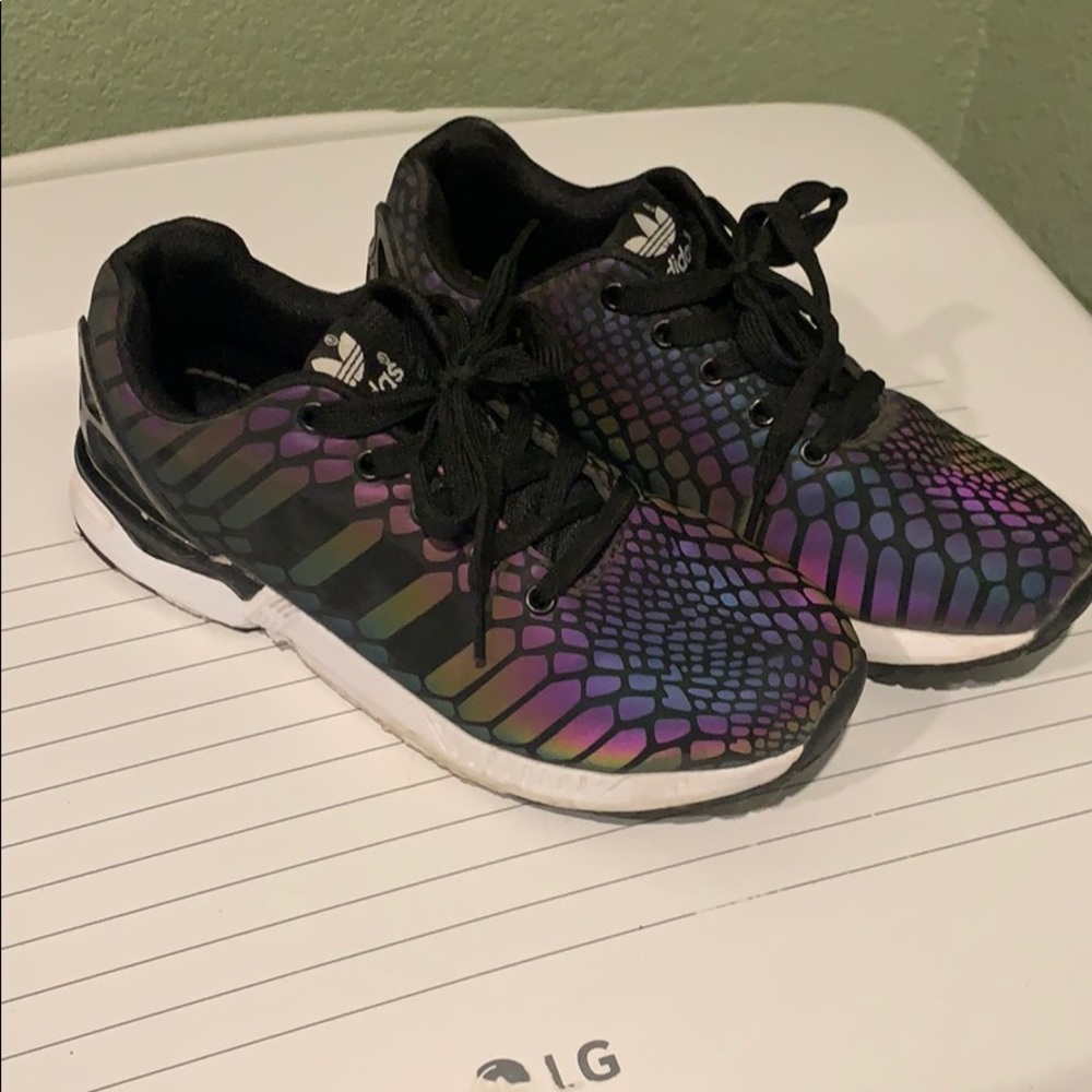 Adidas tennis shoes